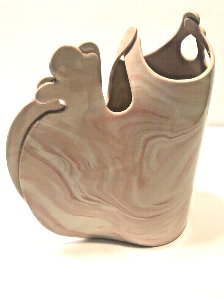 CAROLYN LEUNG Signed Pink and Cream Abstract Art Modernist Pottery- Unique MCM